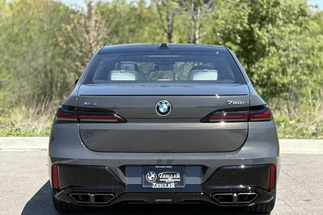 2025 Bmw 760i xDrive photo 1