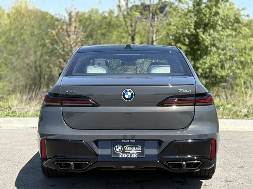 2025 Bmw 760i xDrive photo 1
