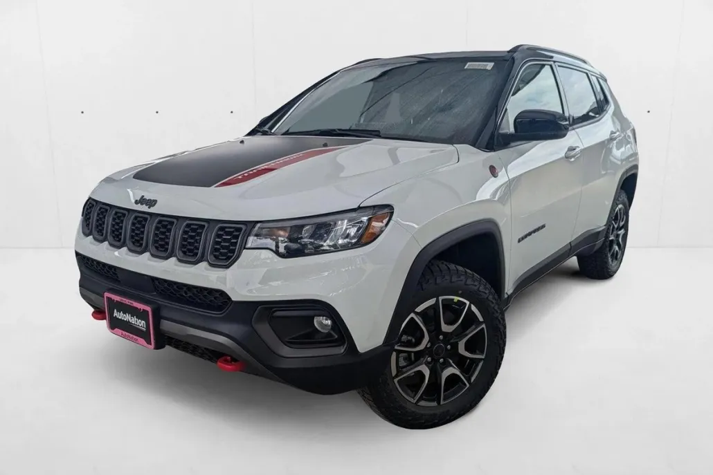 2025 Jeep Compass Trailhawk photo 1