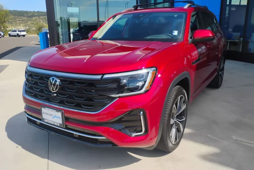 2024 Volkswagen Atlas SEL Premium R-Line photo 1