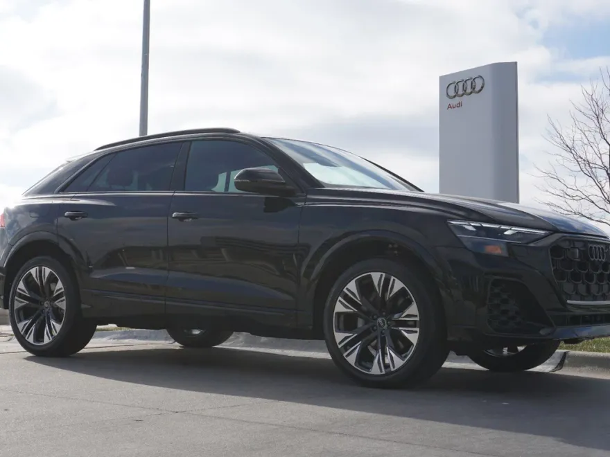 2025 Audi Q8 Premium Plus photo 1