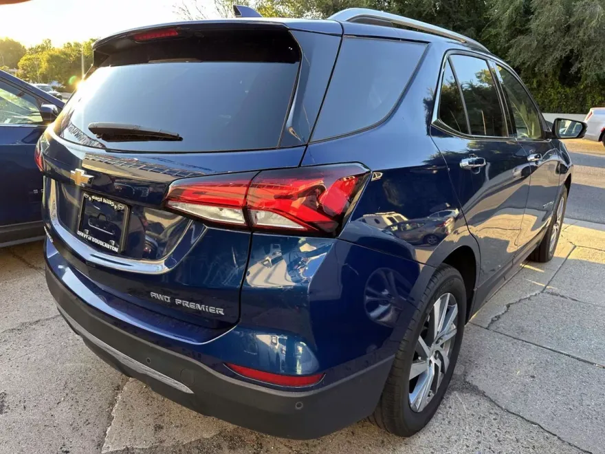 2022 Chevrolet Equinox Premier photo 1