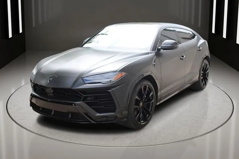 2019 Lamborghini Urus Base photo 1