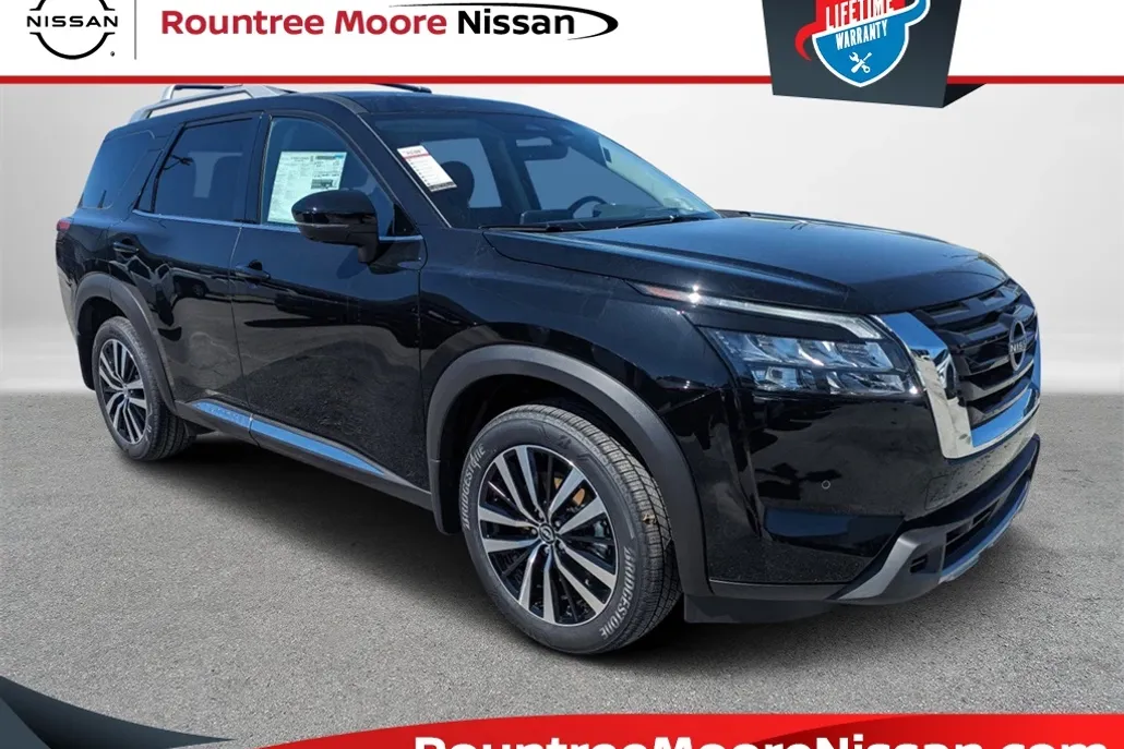 2025 Nissan Pathfinder Platinum photo 1