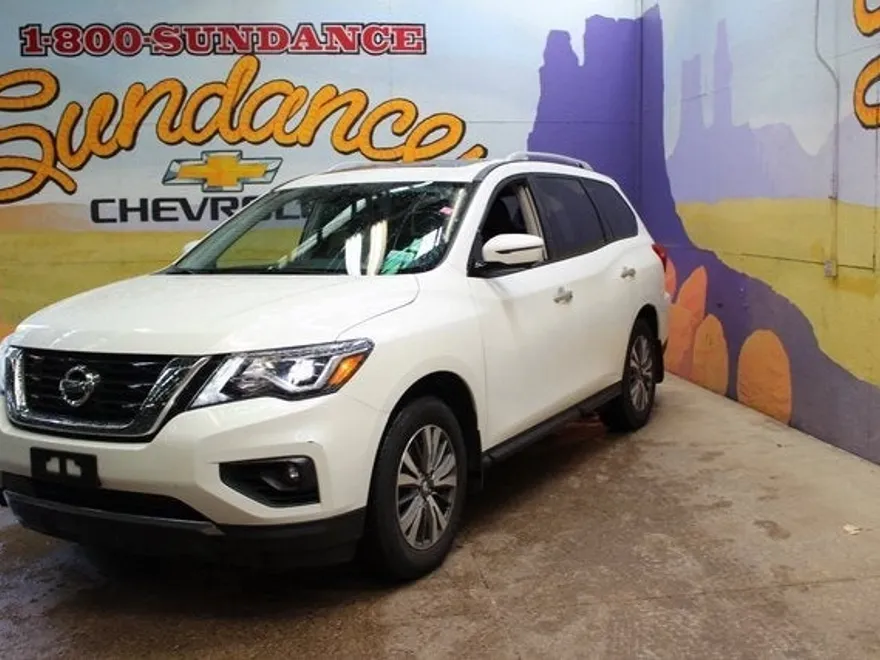 2020 Nissan Pathfinder SL photo 1