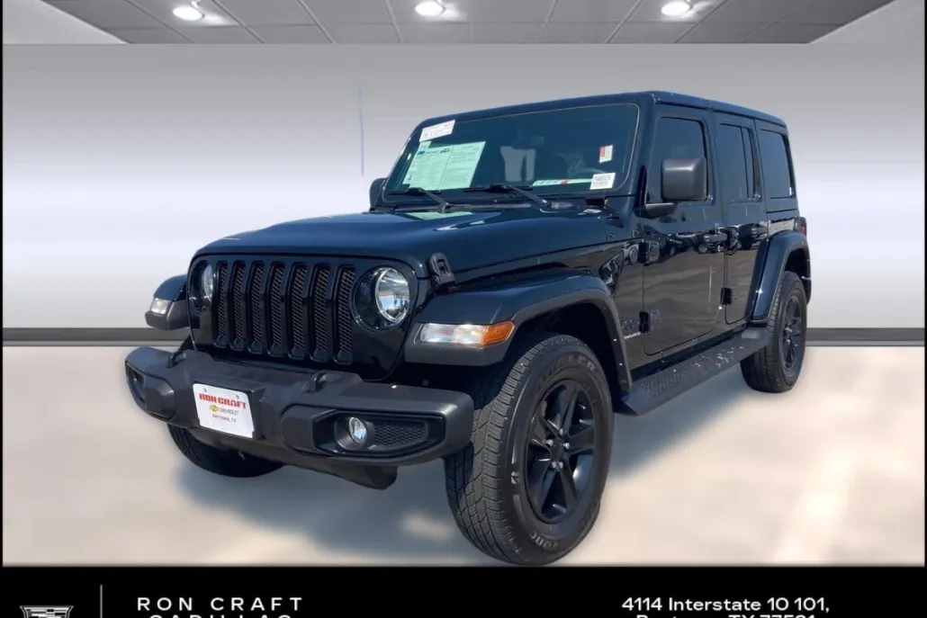 2023 Jeep Wrangler Sahara Altitude photo 1