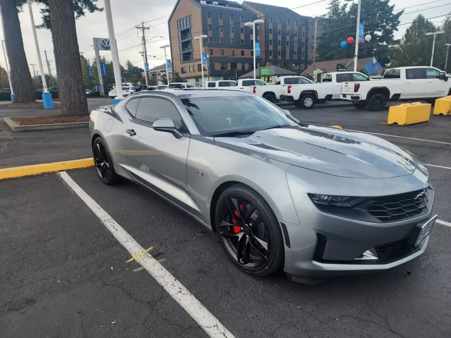 2023 Chevrolet Camaro 2LT photo 1