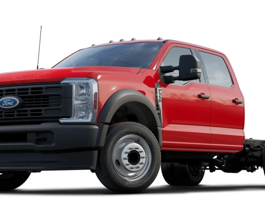 2025 Ford F-550 photo 1