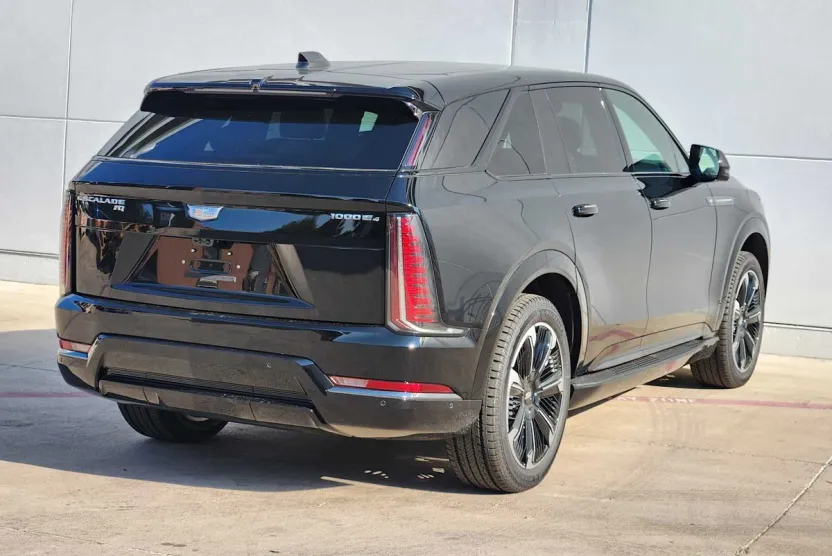 2025 Cadillac Escalade IQ Sport photo 1