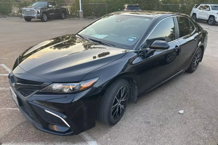 2024 Toyota Camry SE photo 1