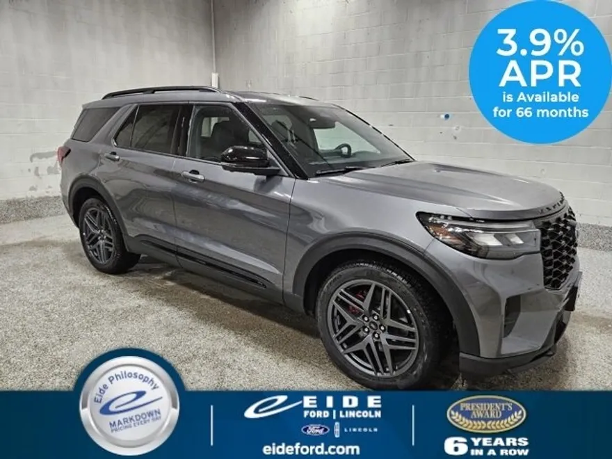 2025 Ford Explorer ST photo 1