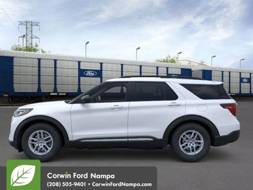 2025 Ford Explorer photo 1