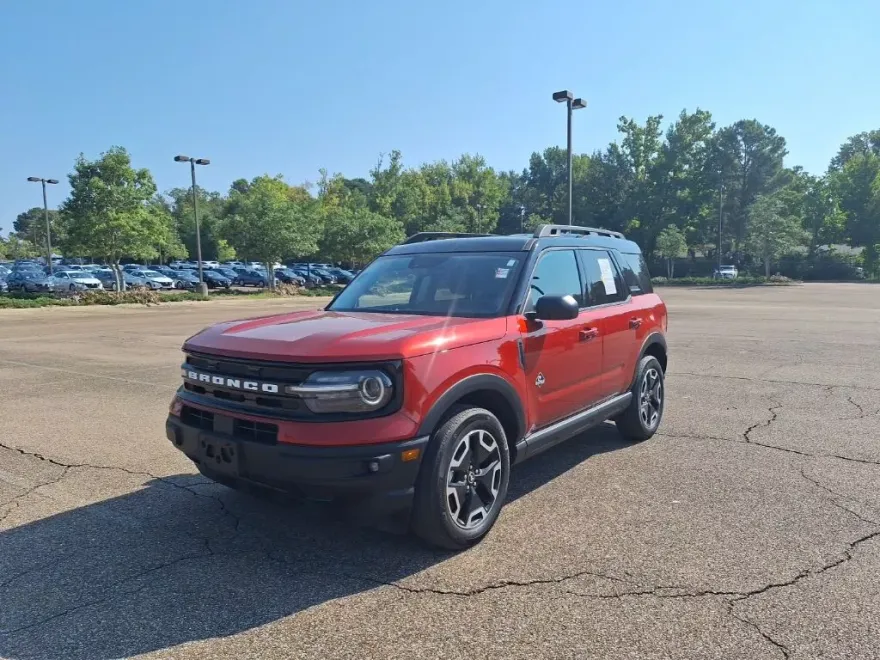 2024 Ford Bronco Sport Outer Banks photo 1