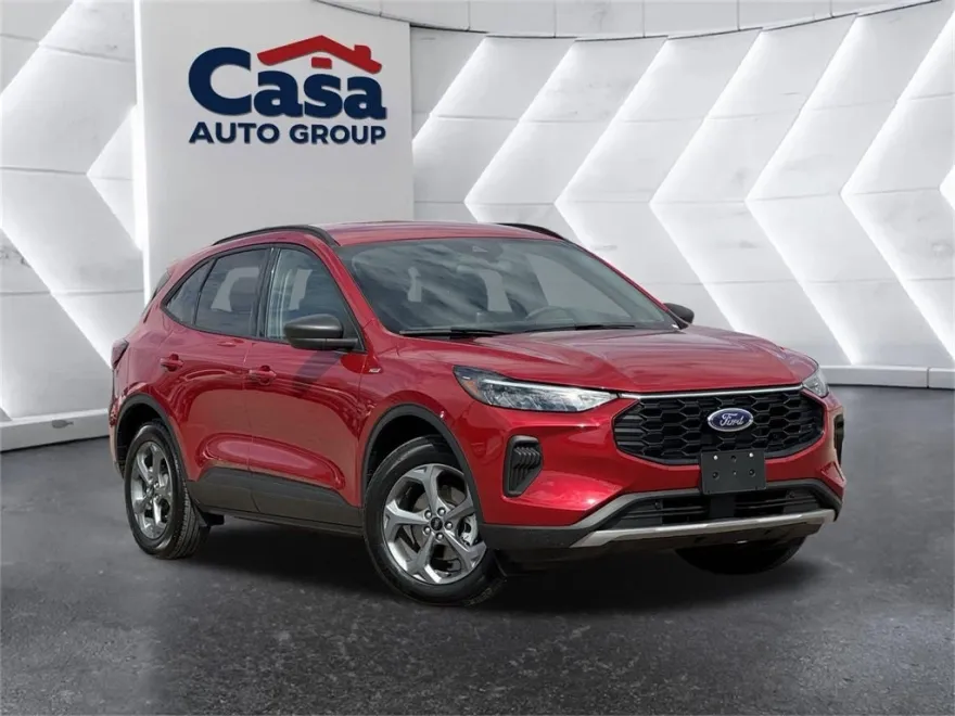 2025 Ford Escape ST-Line photo 1