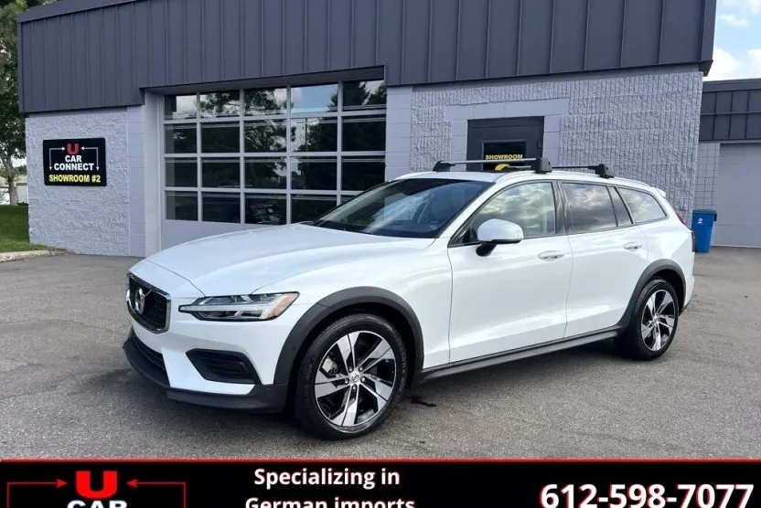 2020 Volvo V60 Cross Country T5 AWD photo 1