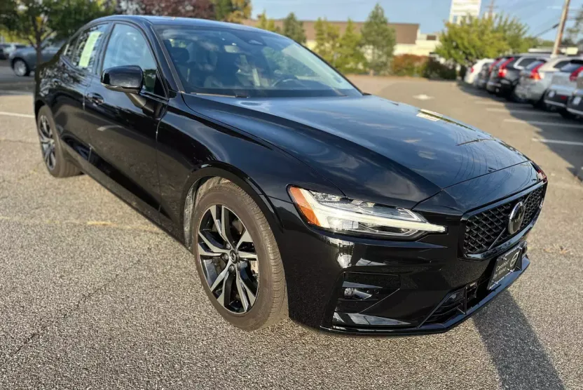2024 Volvo S60 B5 Core photo 1