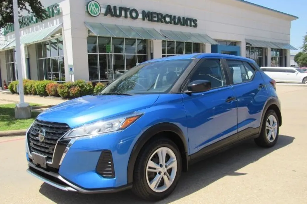 2021 Nissan Kicks S photo 1