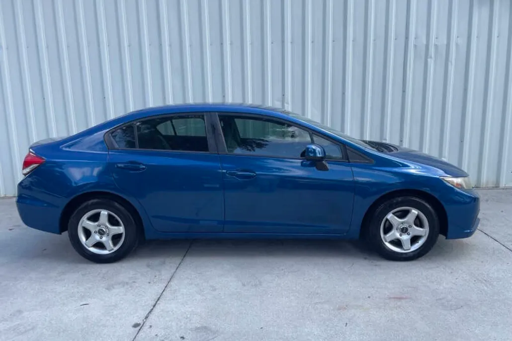 2013 Honda Civic LX photo 1