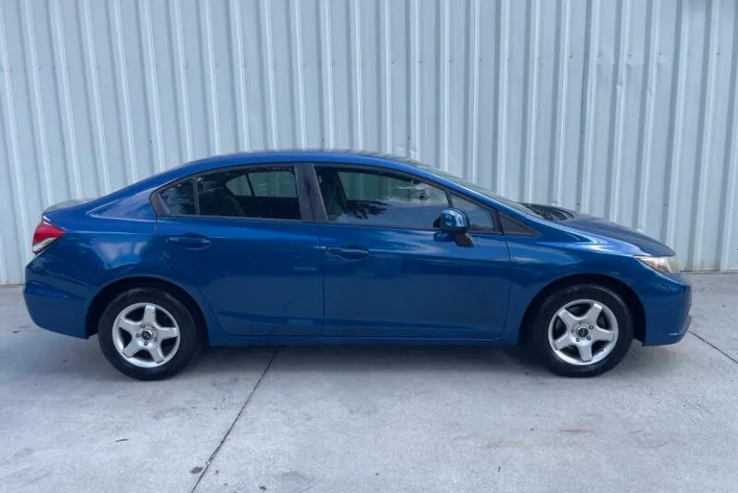2013 Honda Civic LX photo 1