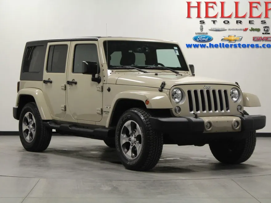 2016 Jeep Wrangler Unlimited Sahara photo 1