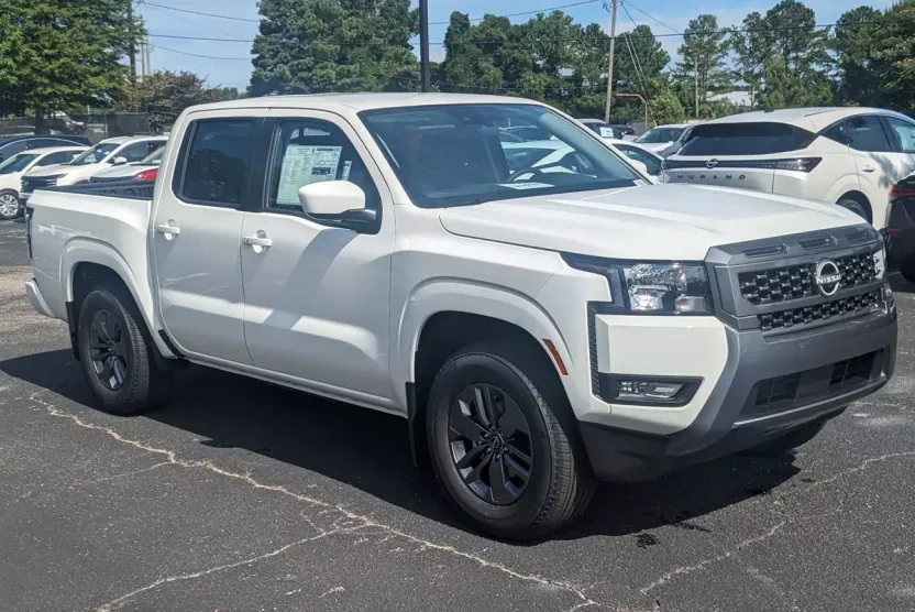 2025 Nissan Frontier SV photo 1