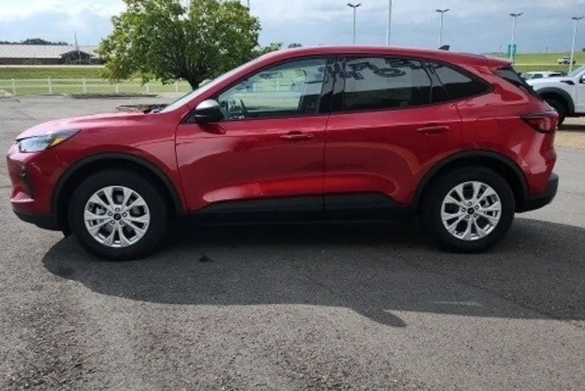 2025 Ford Escape Active photo 1