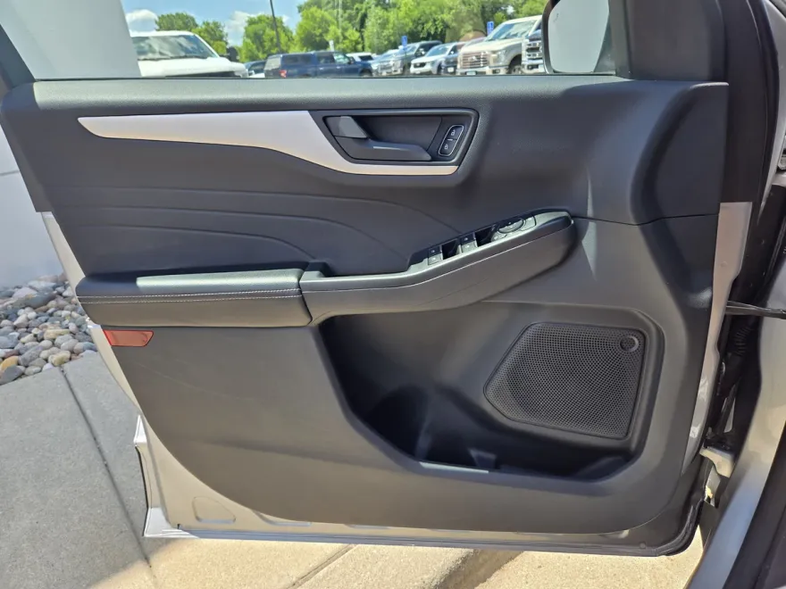 2022 Ford Escape SE photo 1