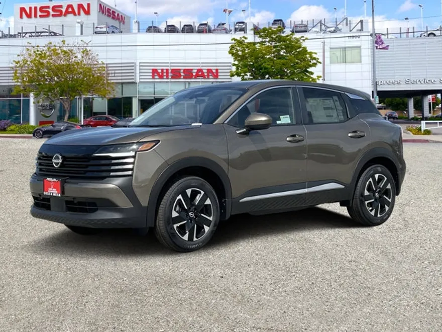 2025 Nissan Kicks SR photo 1