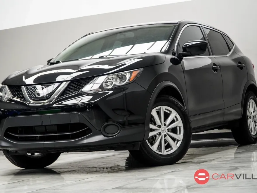 2018 Nissan Rogue Sport S photo 1