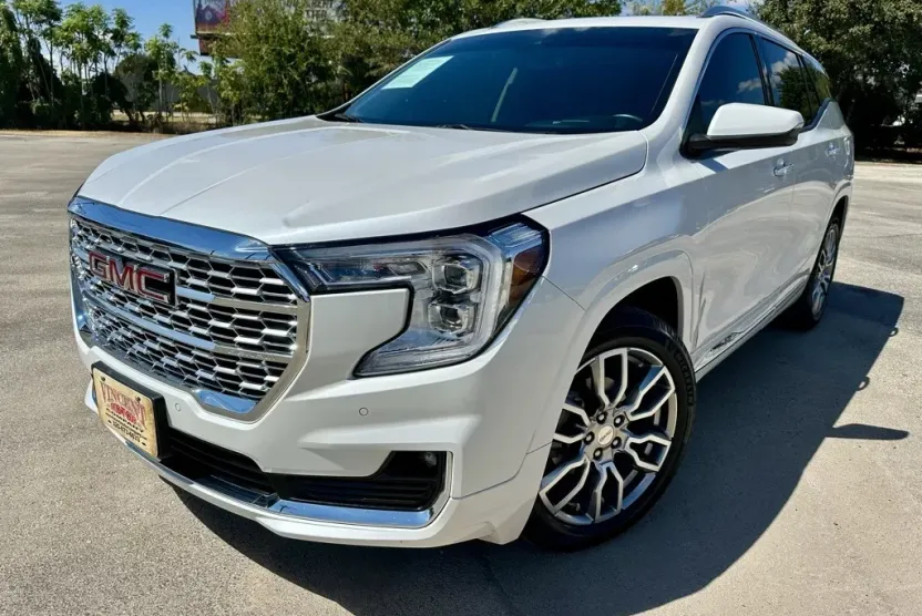 2022 Gmc Terrain Denali photo 1
