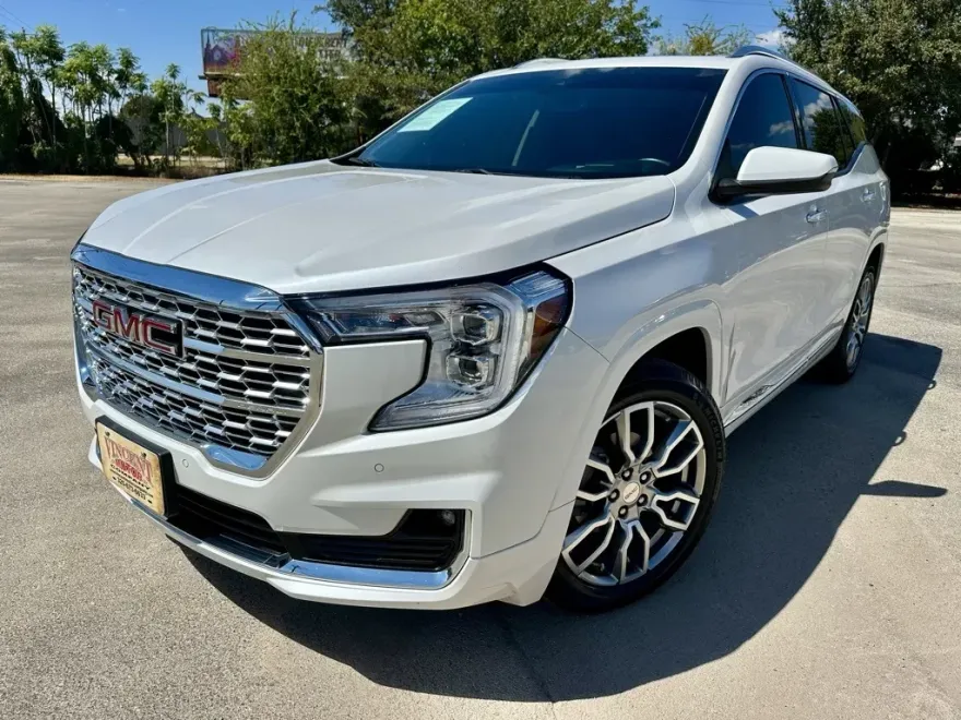 2022 Gmc Terrain Denali photo 1