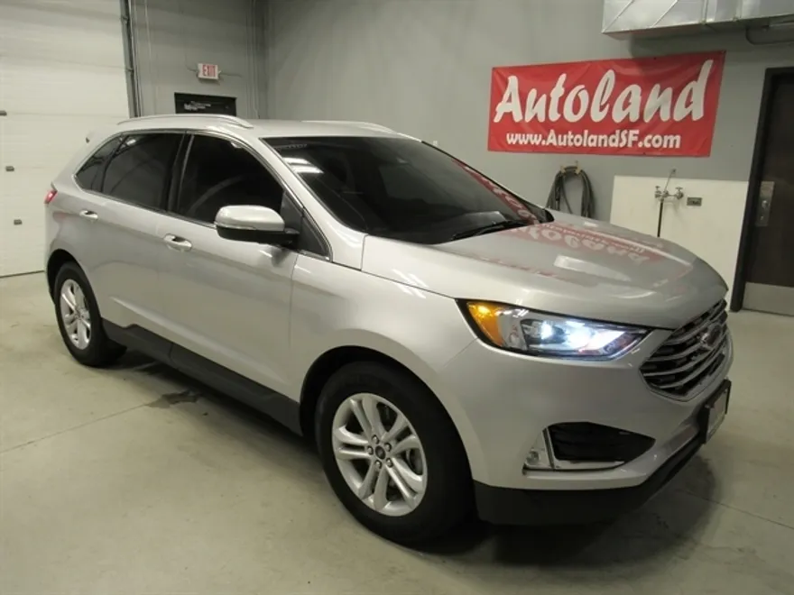 2019 Ford Edge SEL photo 1