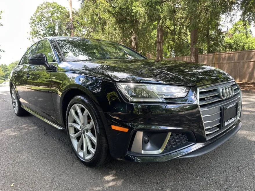 2019 Audi A4 Premium 45 TFSI photo 1