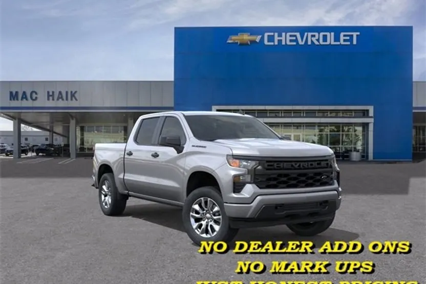 2026 Chevrolet Silverado Custom photo 1