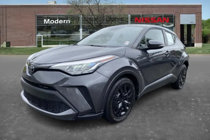 2020 Toyota C-HR LE photo 1