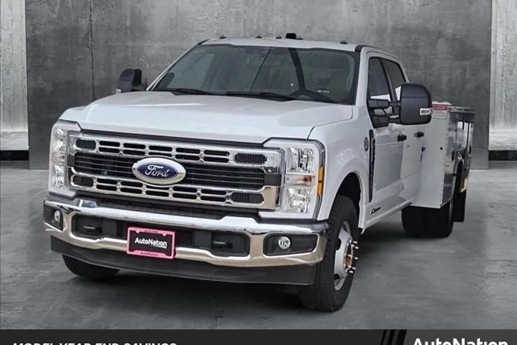 2024 Ford F-350 XL photo 1