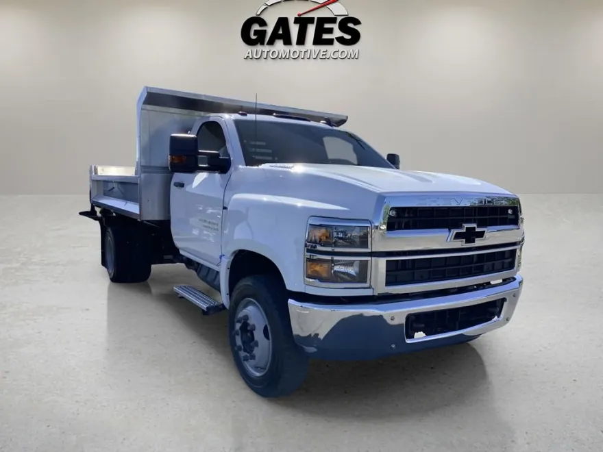 2023 Chevrolet Silverado 5500HD Work Truck photo 1