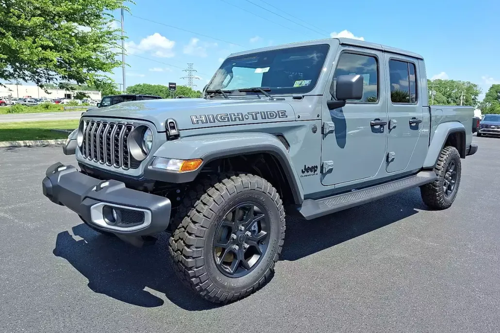 2025 Jeep Gladiator Sport photo 1
