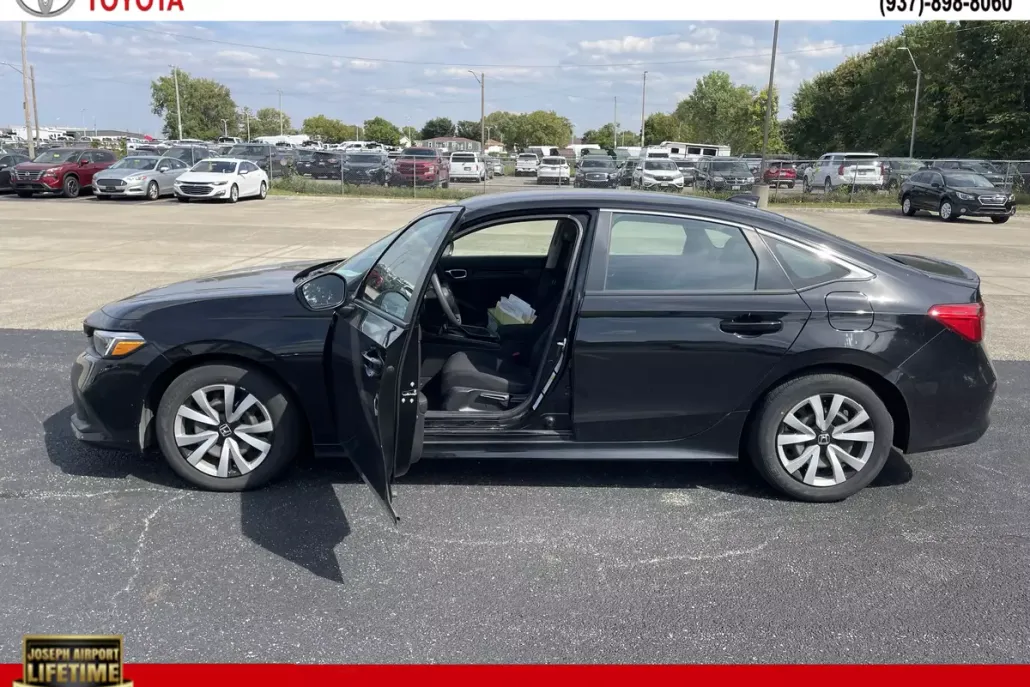 2022 Honda Civic LX photo 1