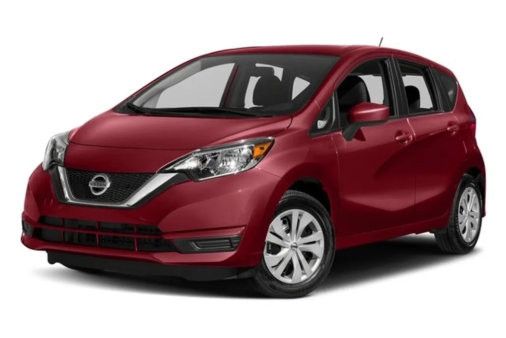 2018 Nissan Versa Note SV photo 1