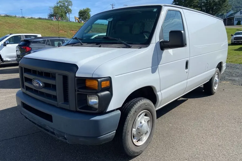 2014 Ford E-150 photo 1