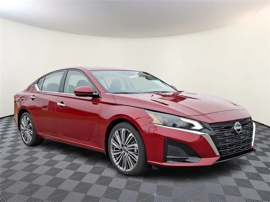 2025 Nissan Altima 2.5 SL photo 1