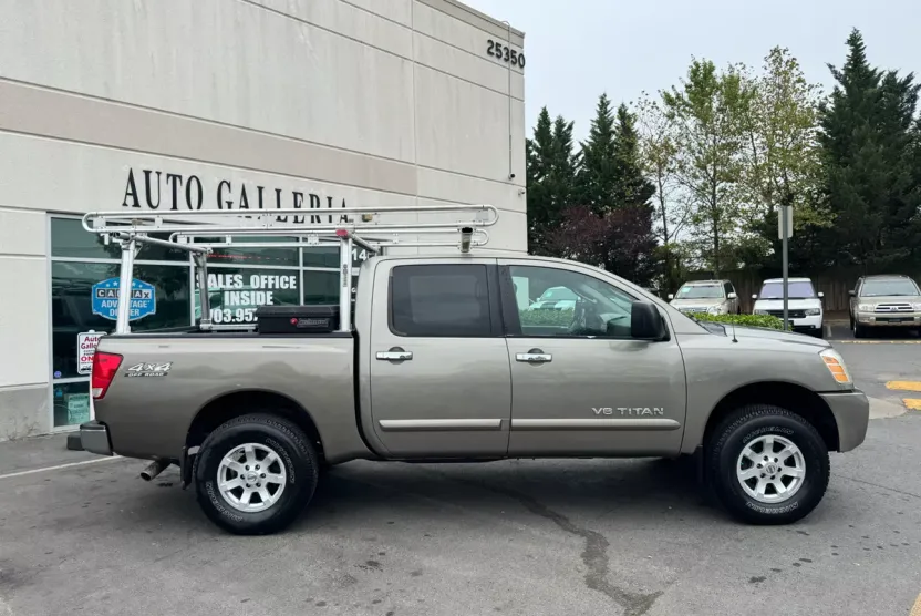 2006 Nissan Titan LE Crew Cab photo 1