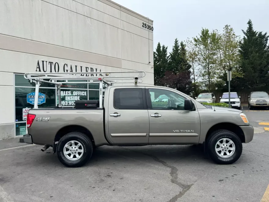 2006 Nissan Titan LE Crew Cab photo 1