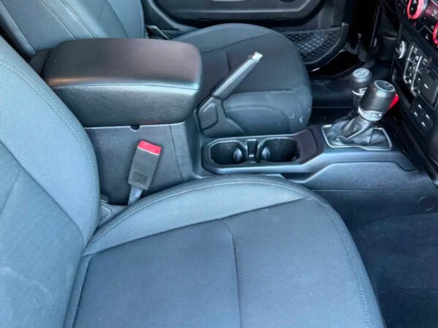 2020 Jeep Gladiator Sport photo 1