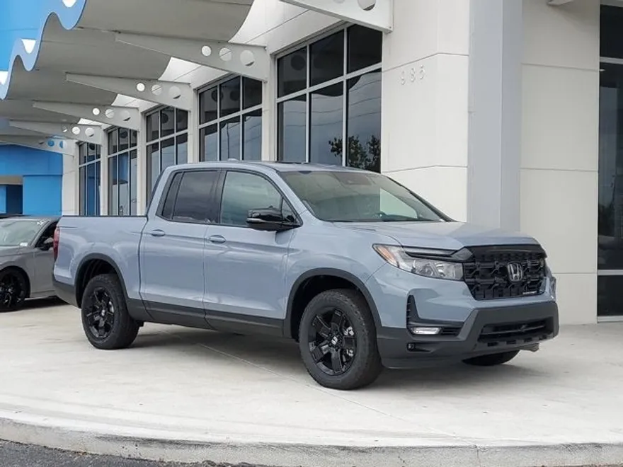 2025 Honda Ridgeline Black Edition photo 1
