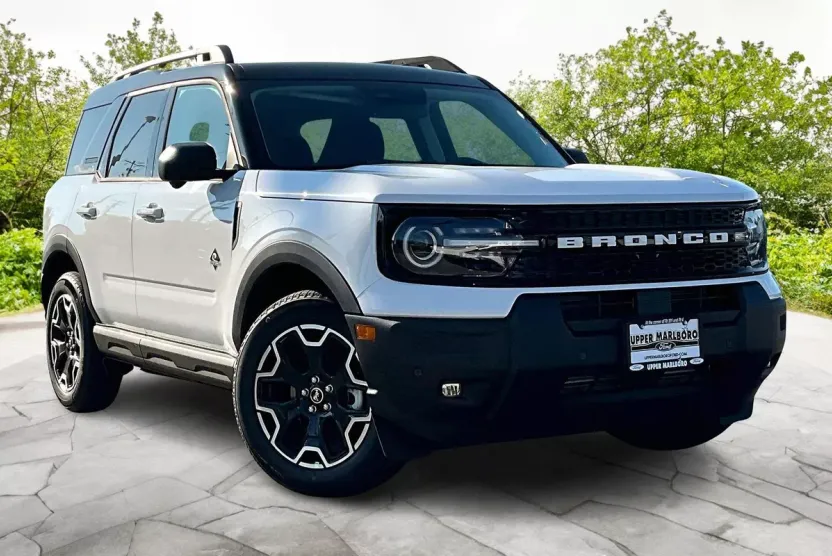 2025 Ford Bronco Sport Outer Banks photo 1