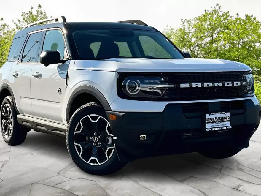 2025 Ford Bronco Sport Outer Banks photo 1