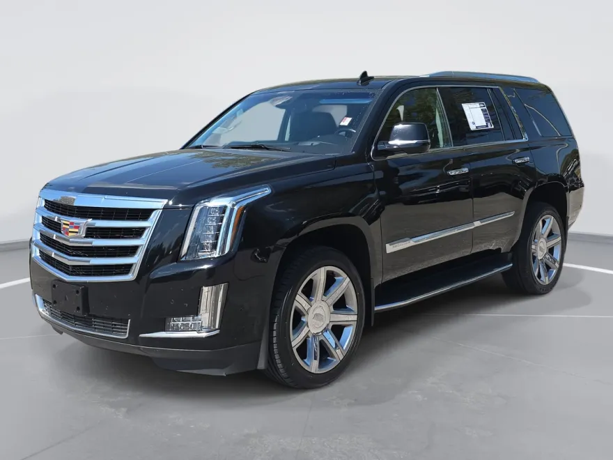 2017 Cadillac Escalade Luxury photo 1