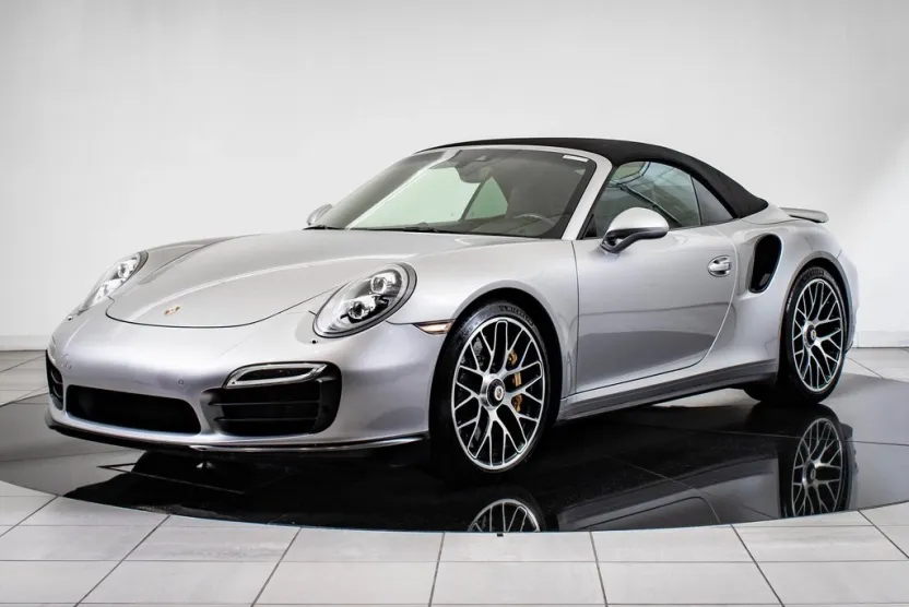 2016 Porsche 911 Turbo S photo 1